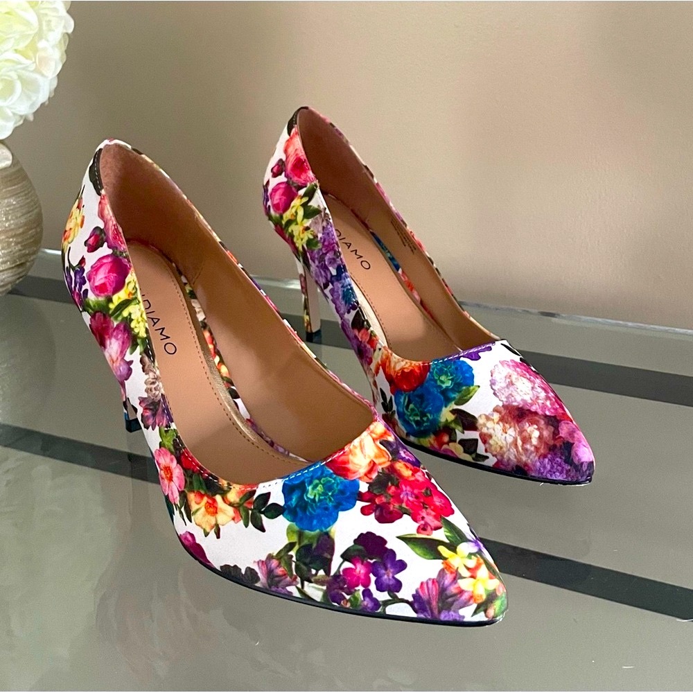Floral print heels